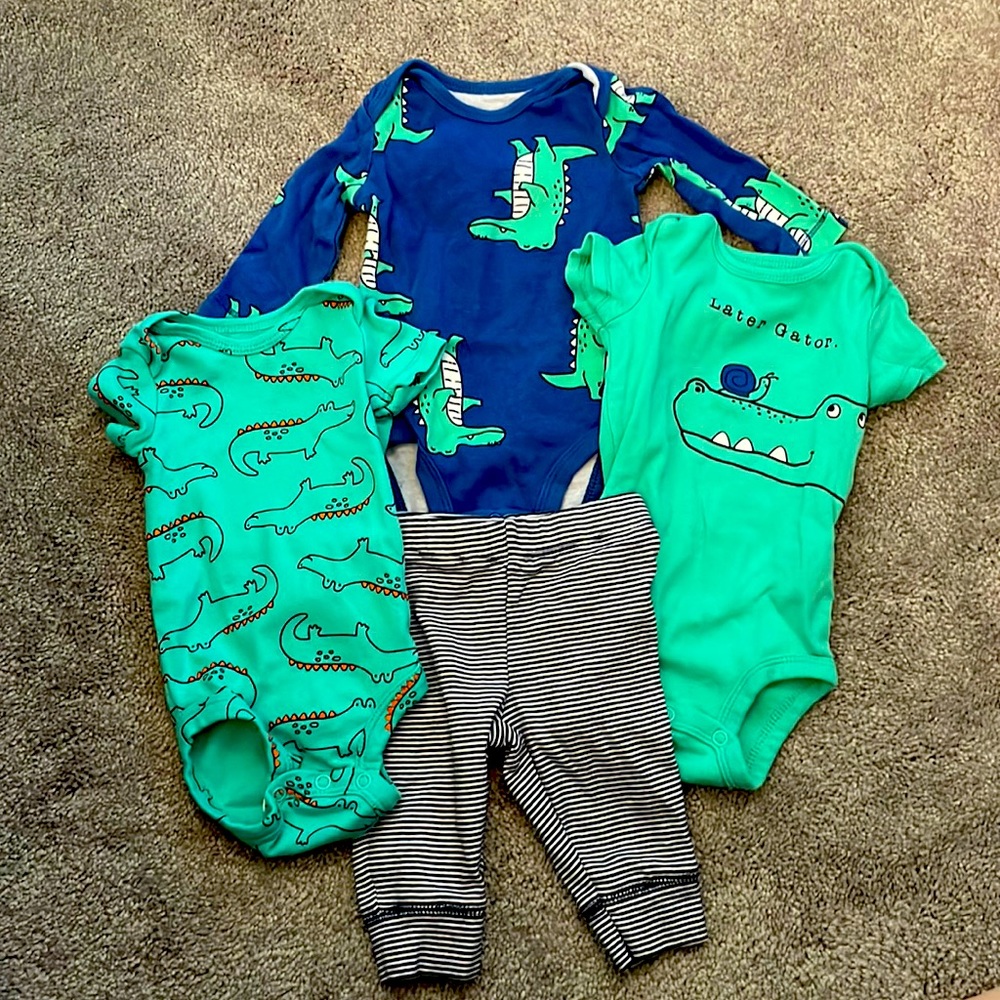Carter’s Gator 4piece Set